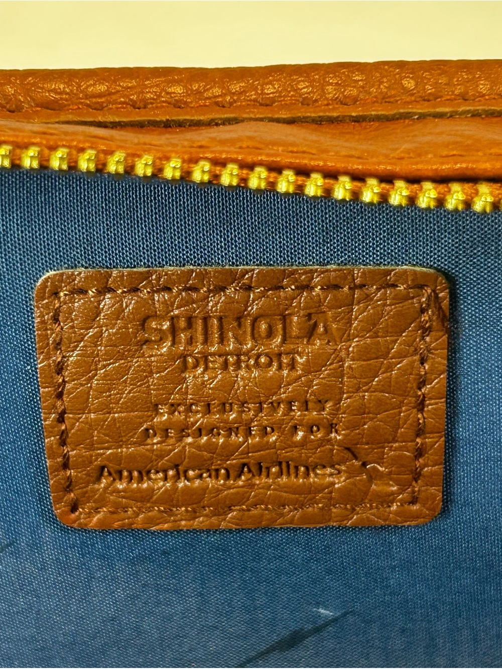 Shinola Detroit American Airlines 1st Class
Amenity Kit Travel Pouch w Strap - Picture 2 of 9